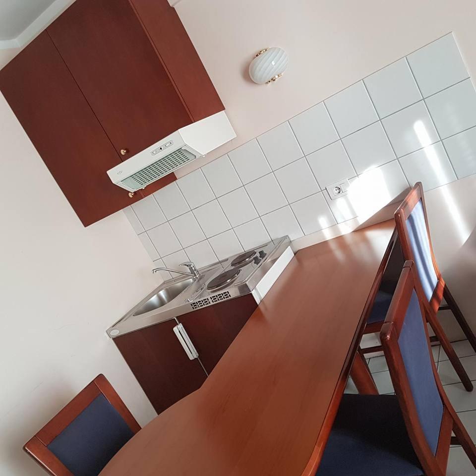 Hotel Cateski Dvorec ชาเตช อ็อบ ซาวี ภายนอก รูปภาพ
