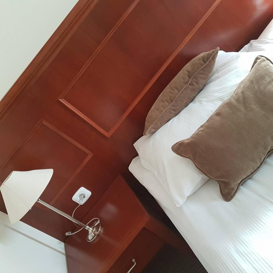 Hotel Cateski Dvorec ชาเตช อ็อบ ซาวี ภายนอก รูปภาพ