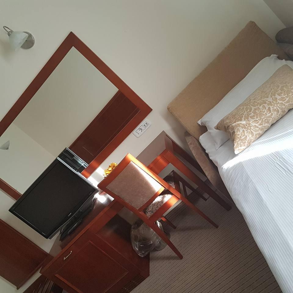Hotel Cateski Dvorec ชาเตช อ็อบ ซาวี ภายนอก รูปภาพ